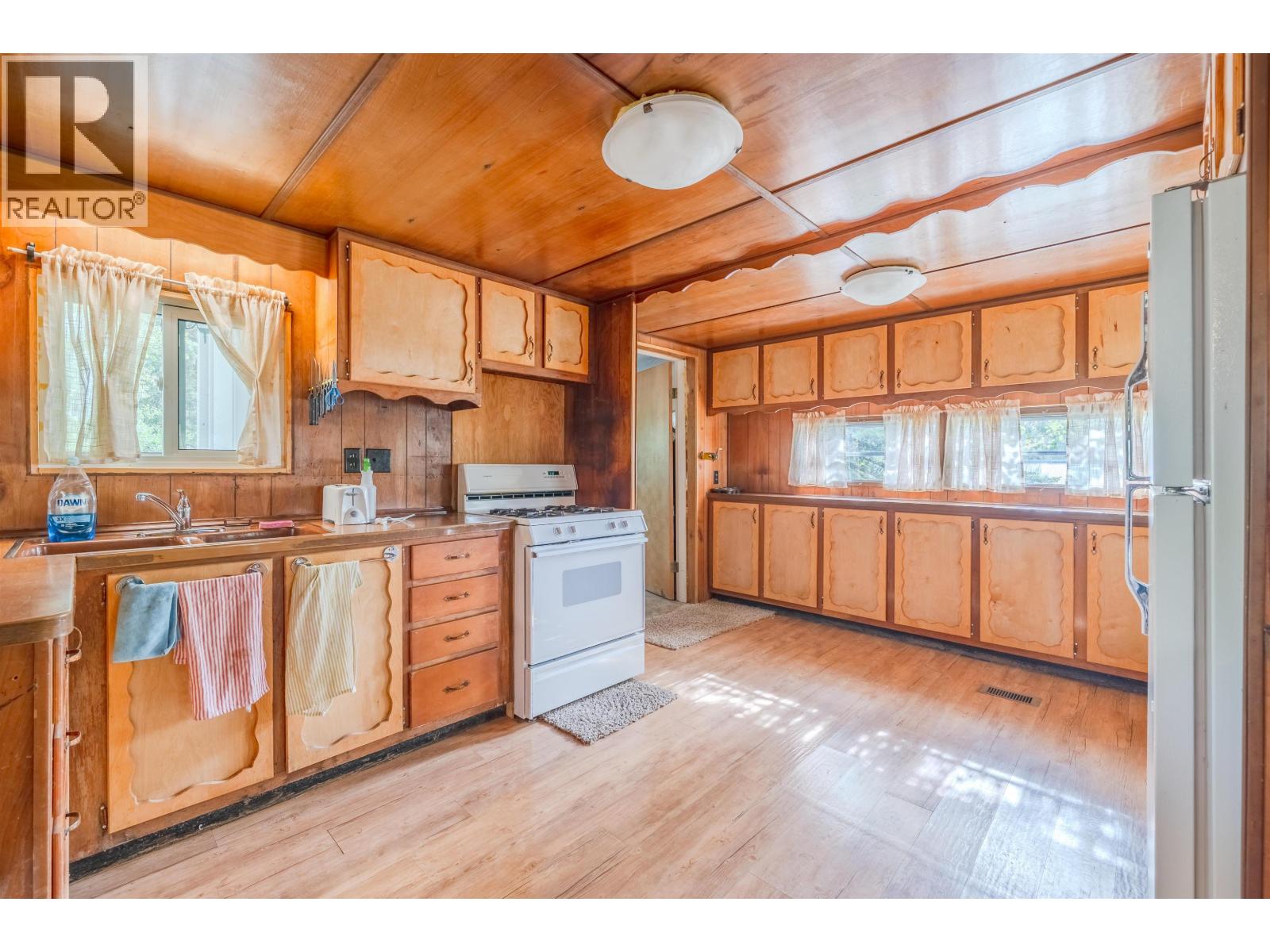 6210 Lone Butte Horse Lake Road, Lone Butte, British Columbia  V0K 1X3 - Photo 12 - R3134851