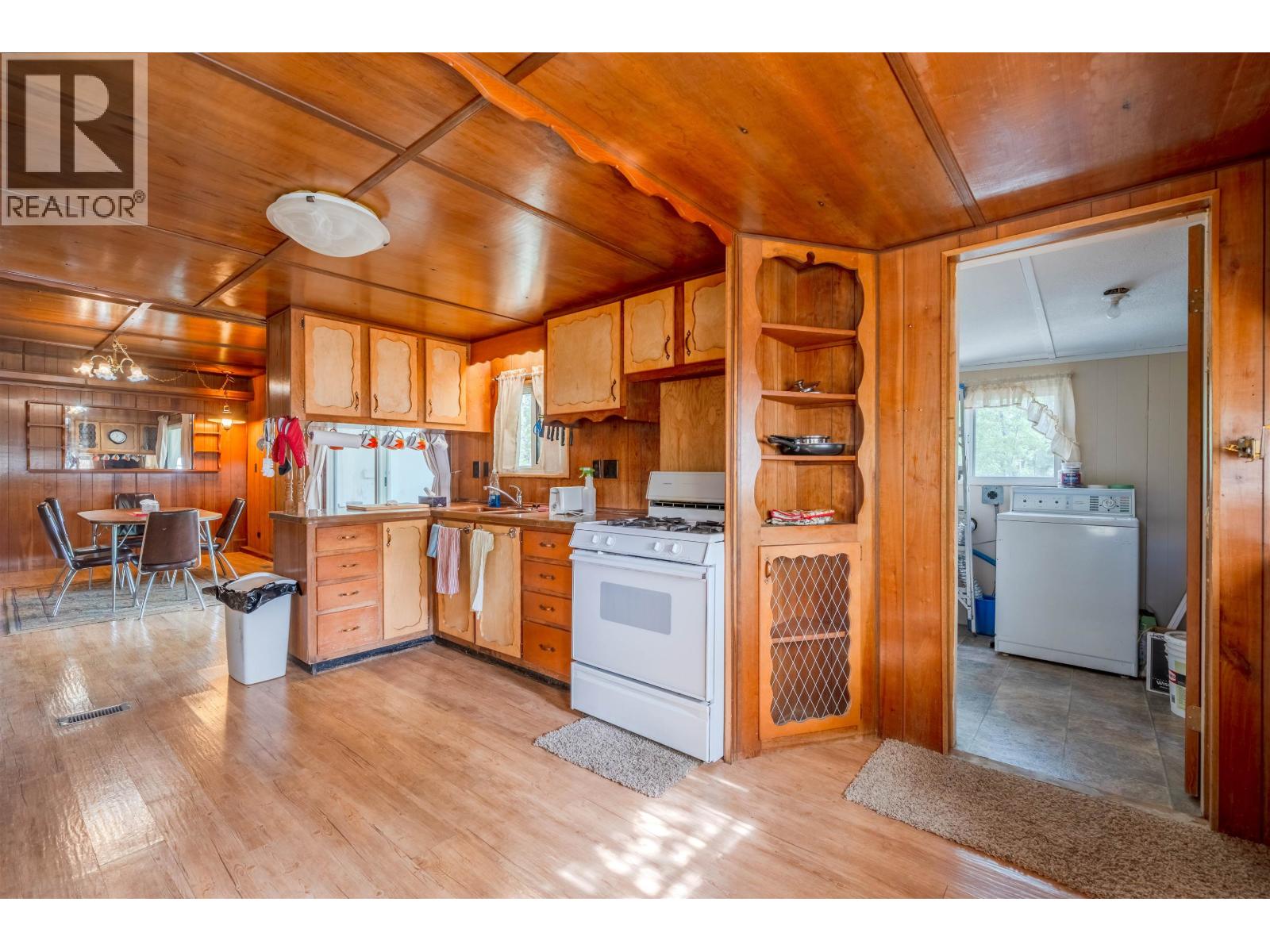 6210 Lone Butte Horse Lake Road, Lone Butte, British Columbia  V0K 1X3 - Photo 4 - R3134851
