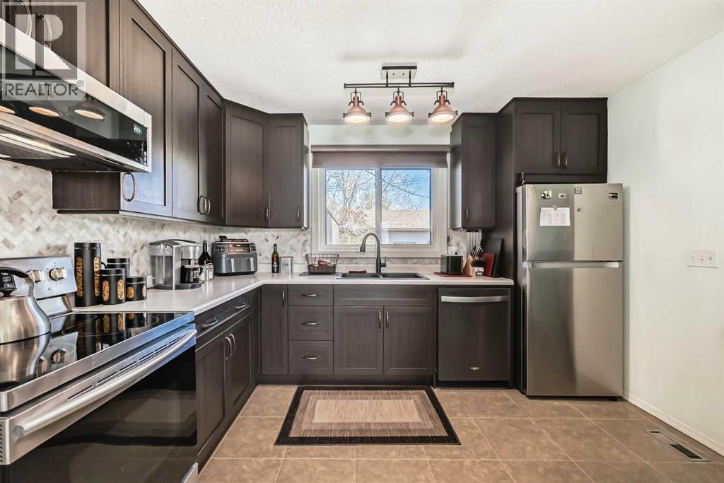 314 Mckinnon Drive, Carseland, Alberta  T0J 0M0 - Photo 12 - A2281254