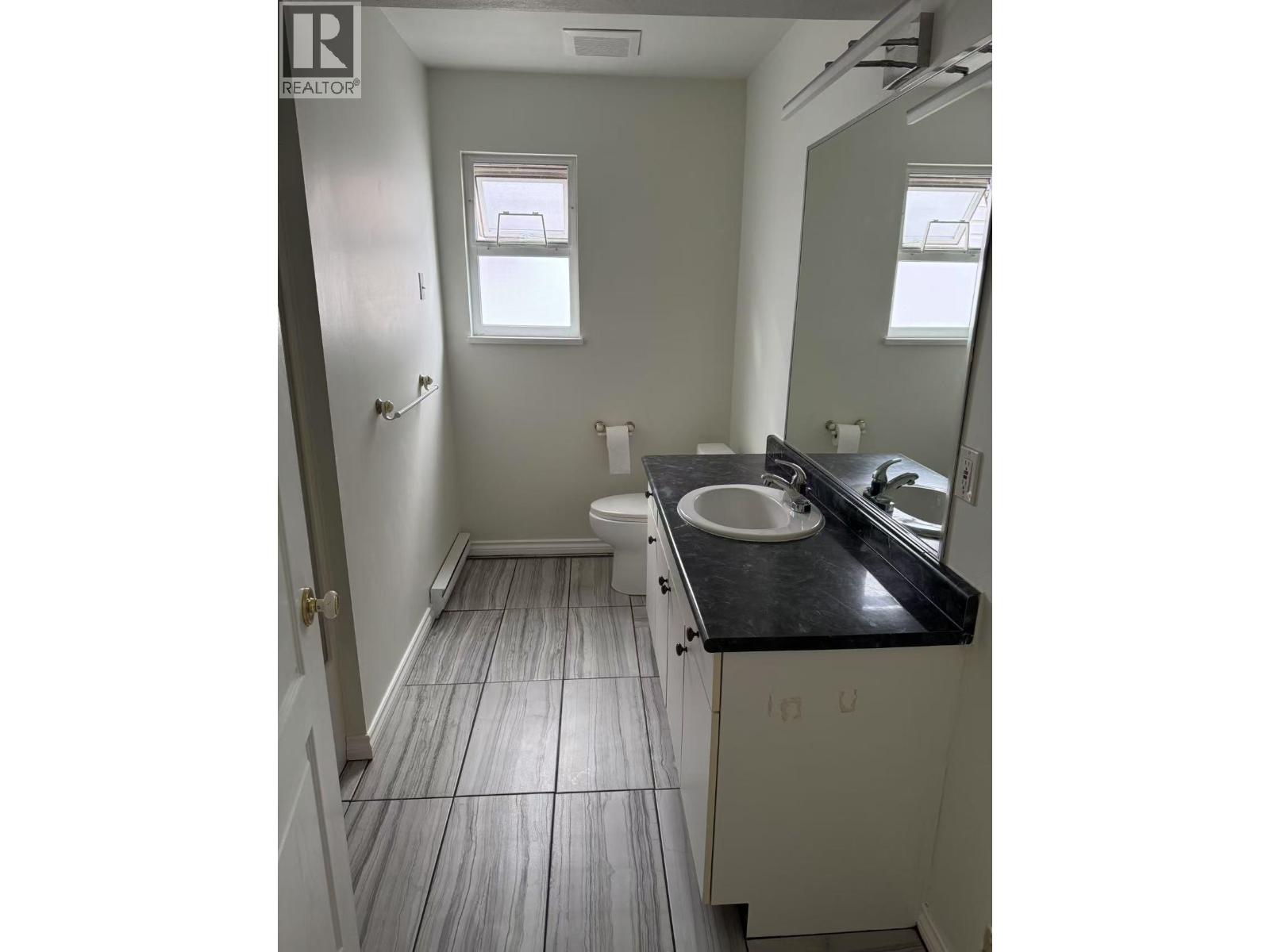 Ground Level-21xx Fraser Avenue, Coquitlam, British Columbia  V3B 1N8 - Photo 4 - R3134760