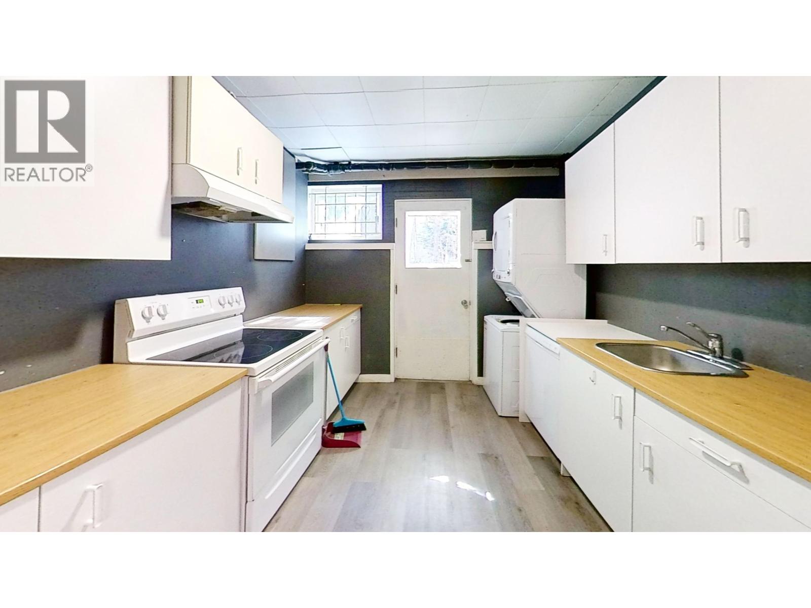 720 W 54th Avenue, Vancouver, British Columbia  V6P 0A8 - Photo 2 - R3134789