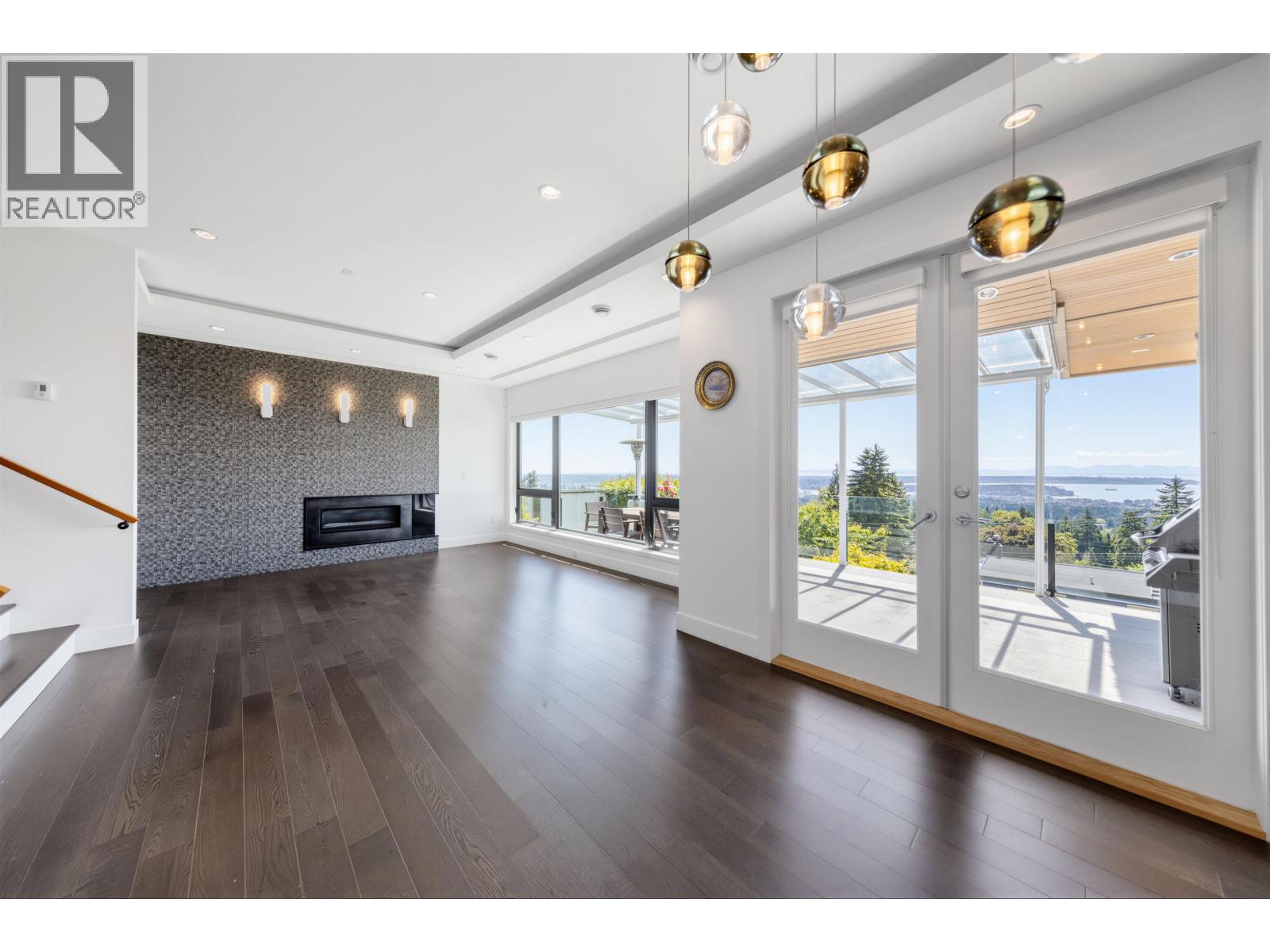 383 Newdale Court, North Vancouver, British Columbia  V7N 3H3 - Photo 15 - R3121546