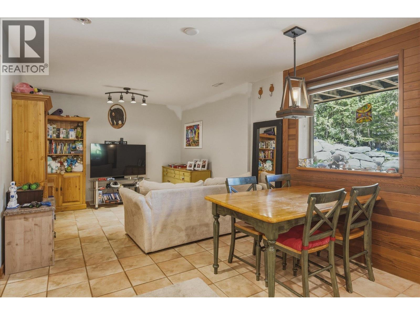 3106 Tyrol Crescent, Whistler, British Columbia  V8E 0B8 - Photo 16 - R3134629