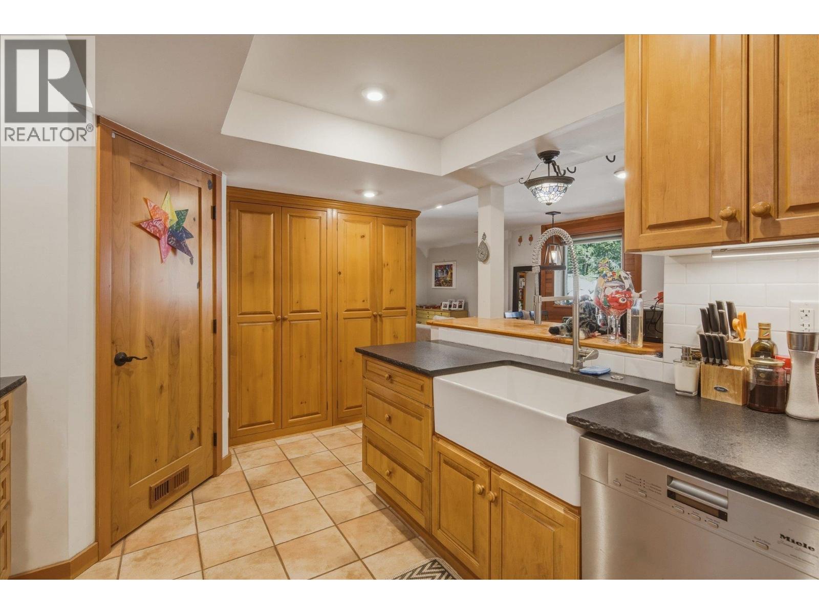 3106 Tyrol Crescent, Whistler, British Columbia  V8E 0B8 - Photo 23 - R3134629