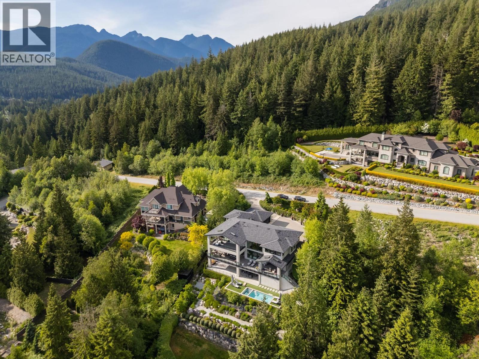 2051 Ridge Mountain Drive, Anmore, British Columbia  V3H 0G7 - Photo 15 - R3134531