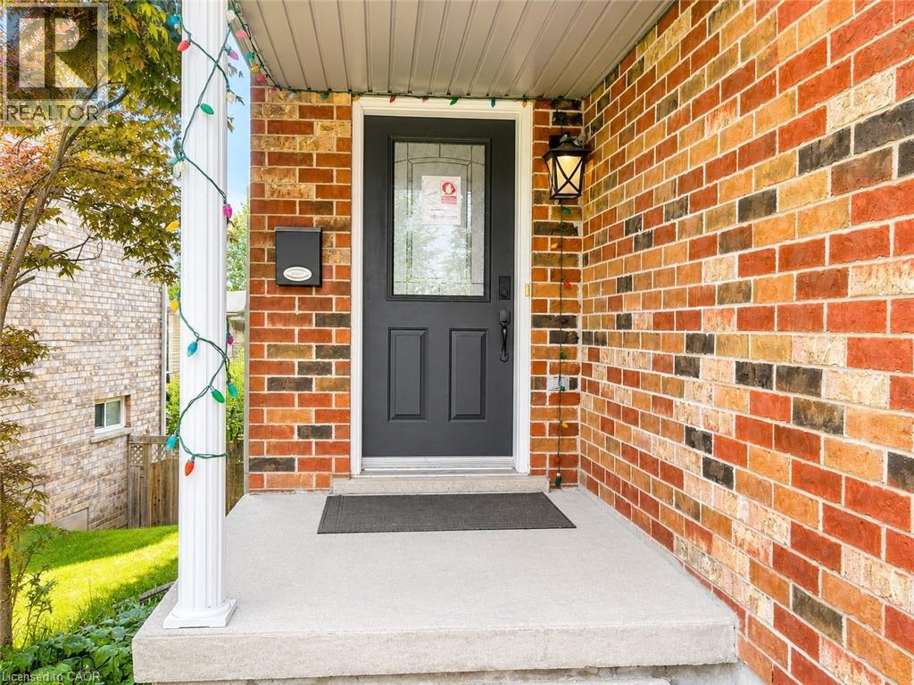 506 Activa Avenue, Kitchener, Ontario  N2E 4C1 - Photo 2 - 40838004