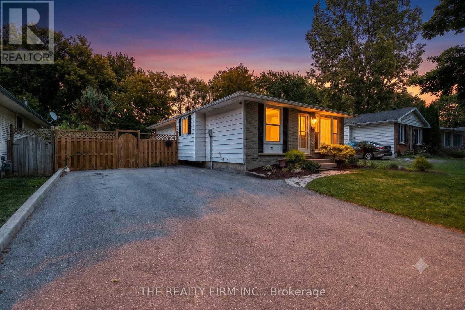 23 Brunswick Avenue, London North, Ontario  N6G 3K4 - Photo 2 - X13429182