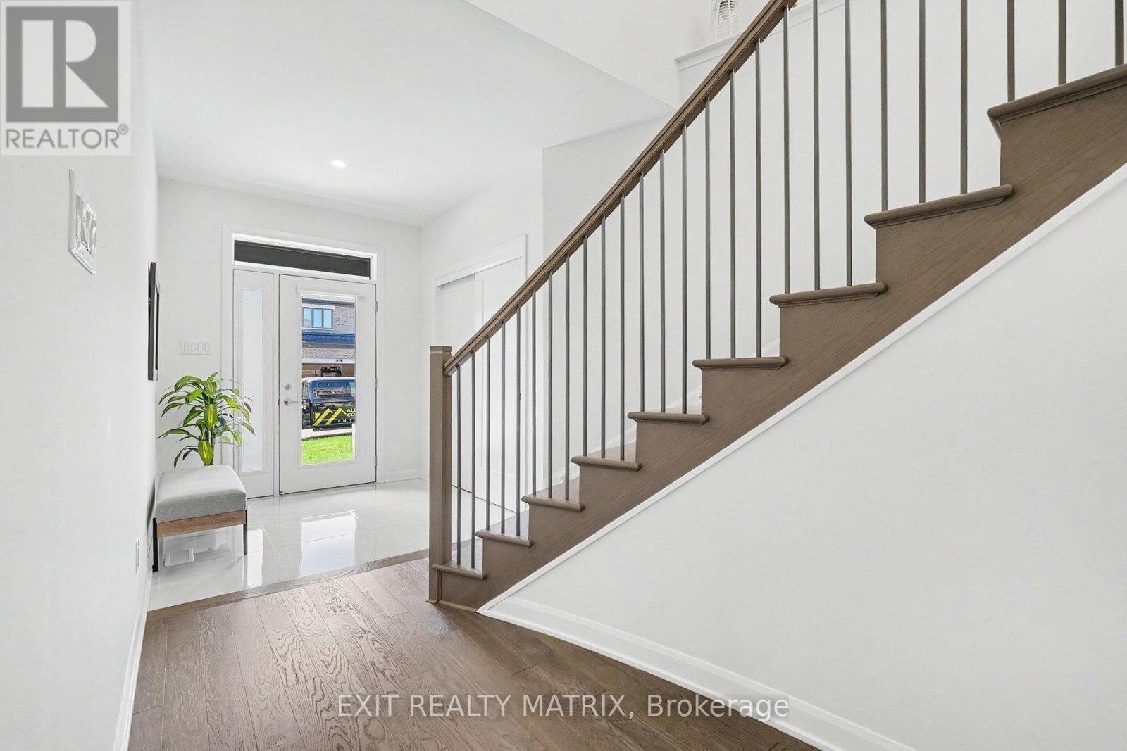 19 Fossa Terrace, Ottawa, Ontario  K2J 6W4 - Photo 3 - X13429156