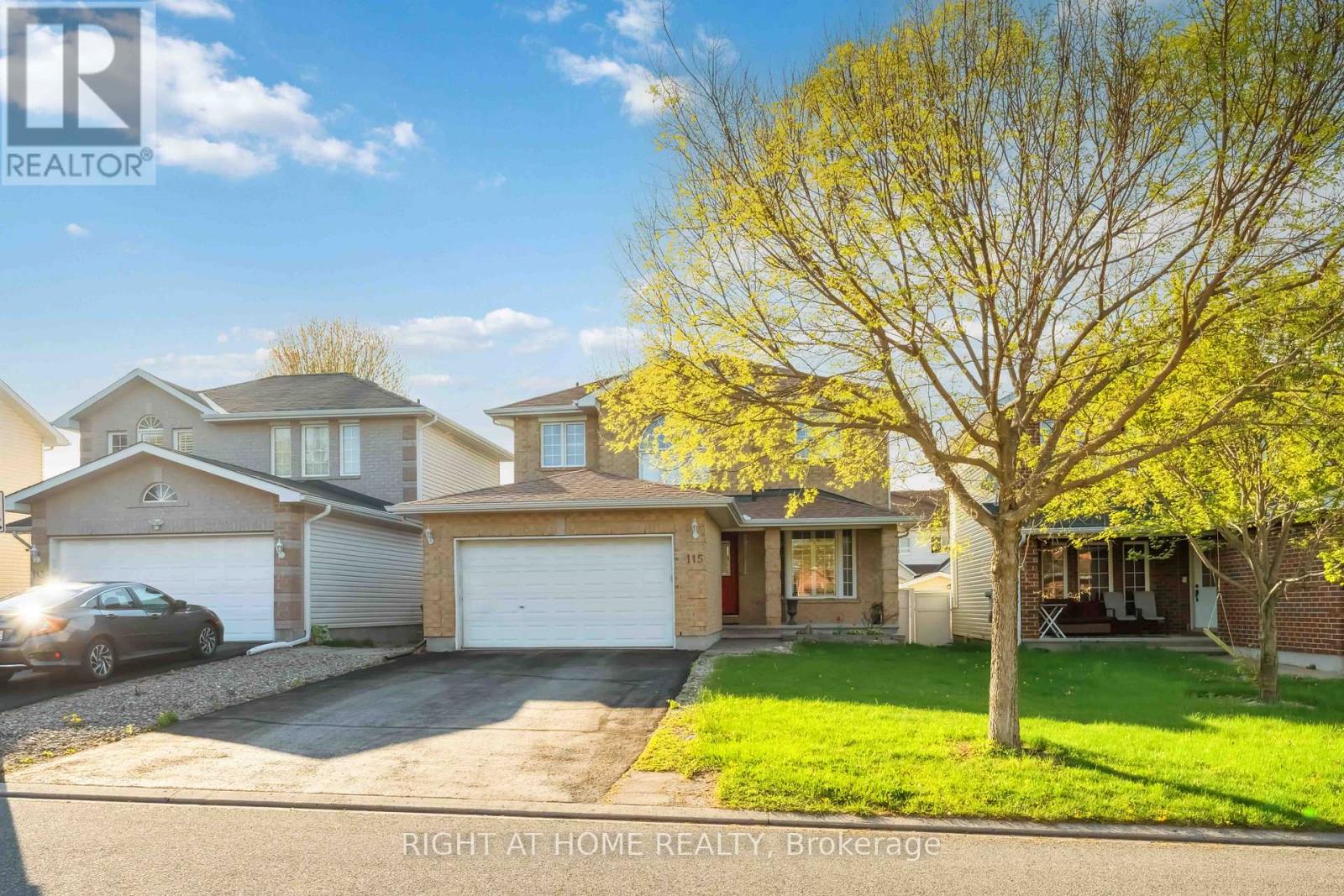 115 Woliston Crescent, Ottawa, Ontario  K2W 1G5 - Photo 2 - X13429178