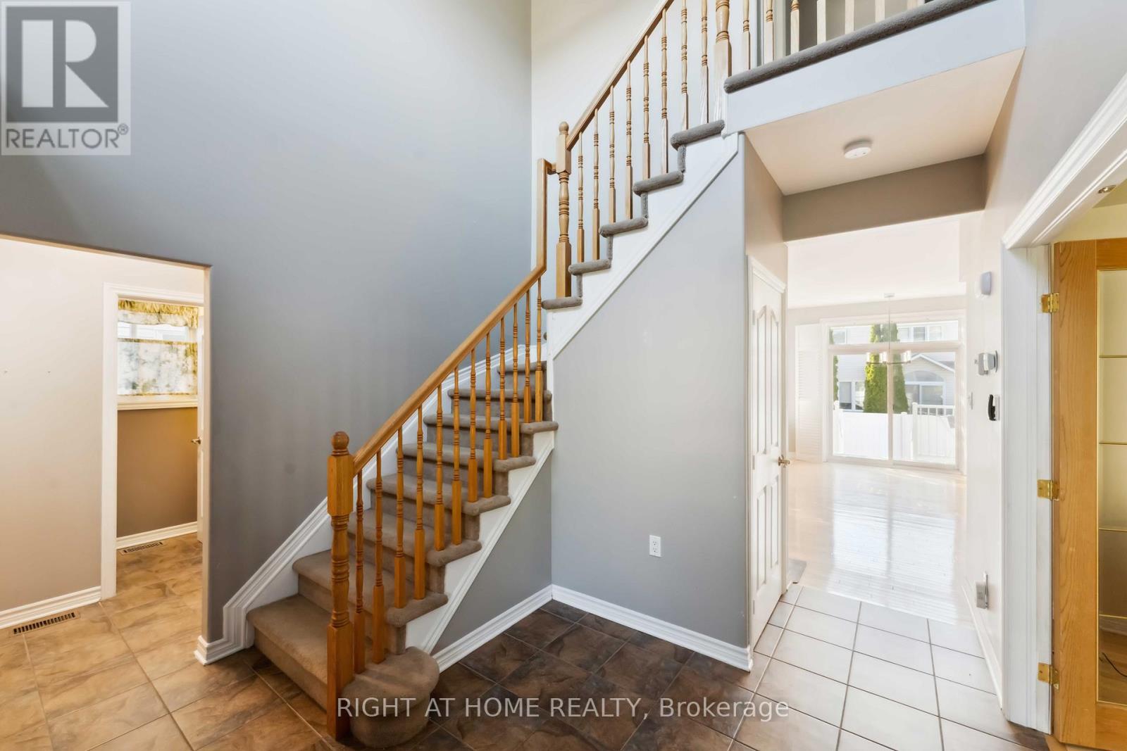 115 Woliston Crescent, Ottawa, Ontario  K2W 1G5 - Photo 4 - X13429178