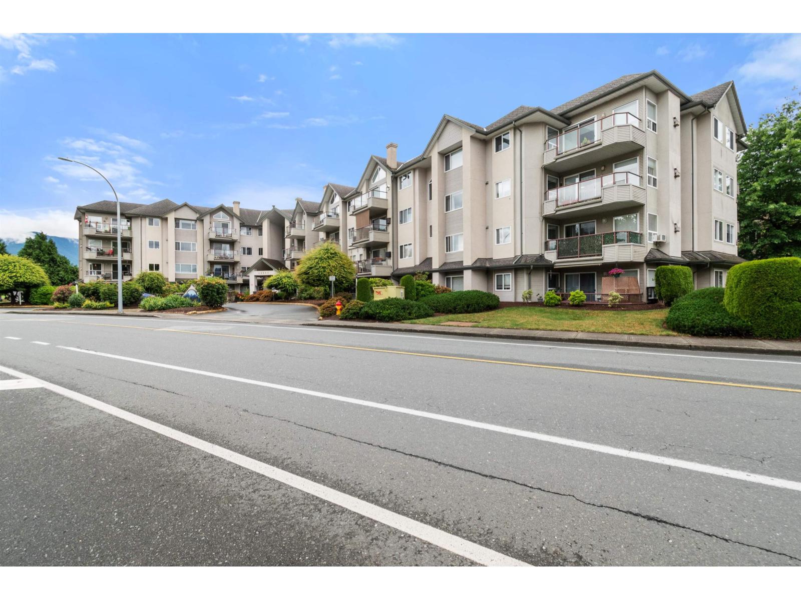 206 45520 Knight Road, Sardis West Vedder, Chilliwack, British Columbia  V2R 3Z2 - Photo 2 - R3134180