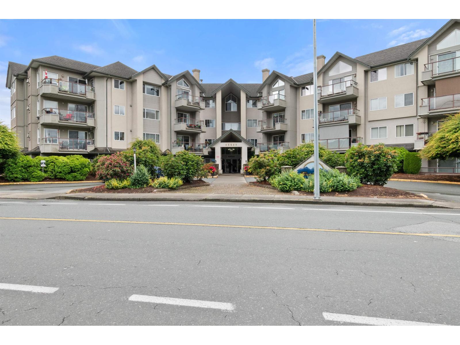 206 45520 Knight Road, Sardis West Vedder, Chilliwack, British Columbia  V2R 3Z2 - Photo 3 - R3134180