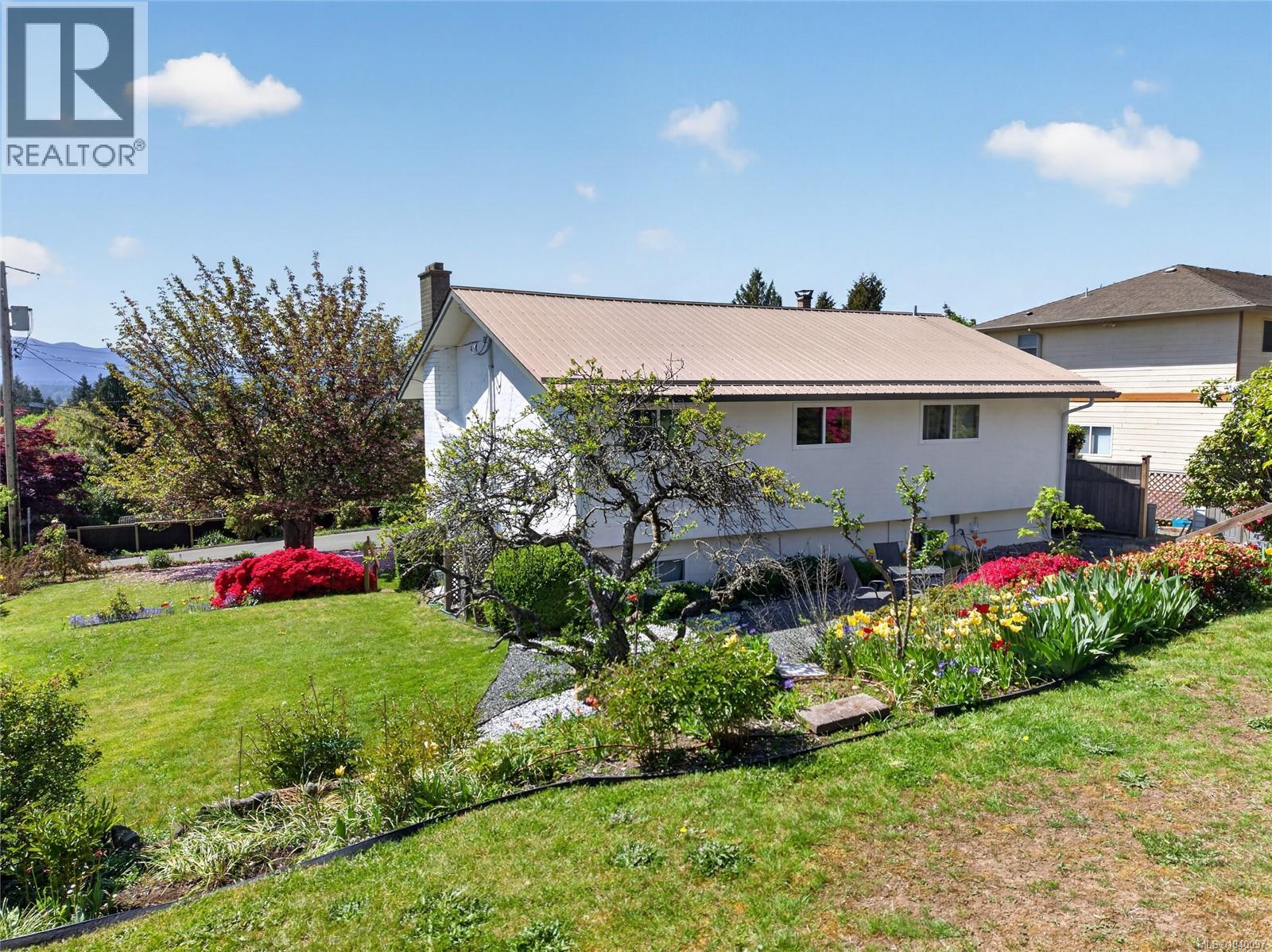 680 View Ave, Courtenay, British Columbia V9N 5R2 - Photo 59 - 1040097