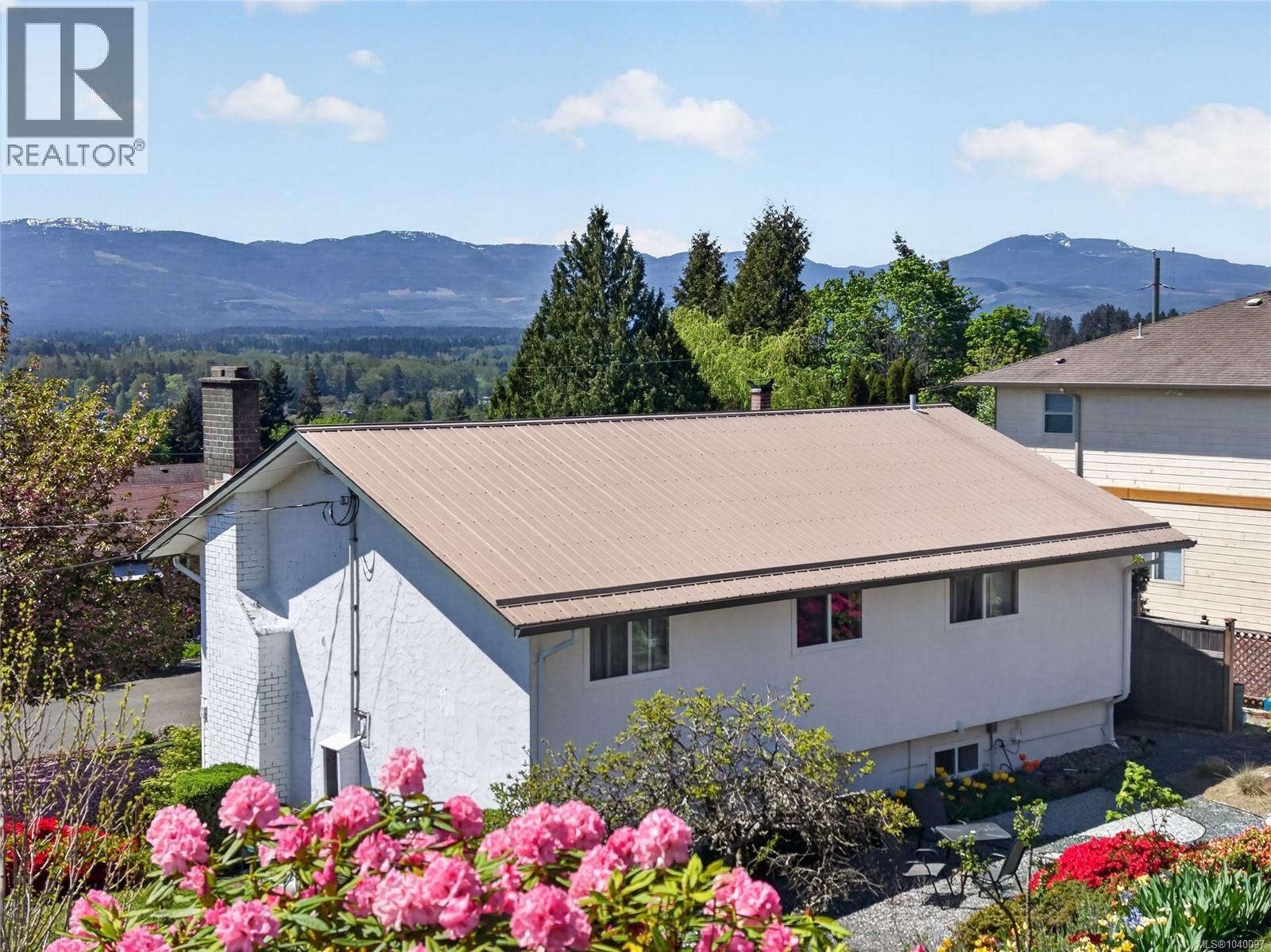 680 View Ave, Courtenay, British Columbia V9N 5R2 - Photo 54 - 1040097
