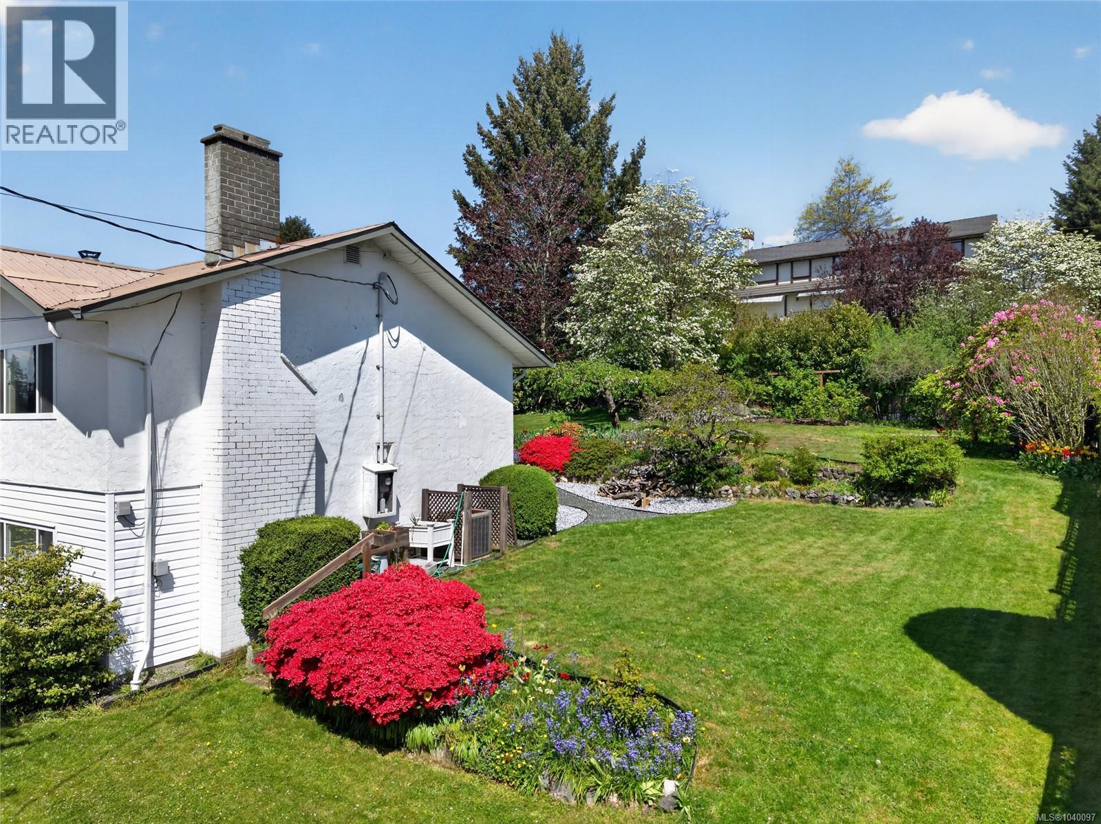 680 View Ave, Courtenay, British Columbia V9N 5R2 - Photo 51 - 1040097