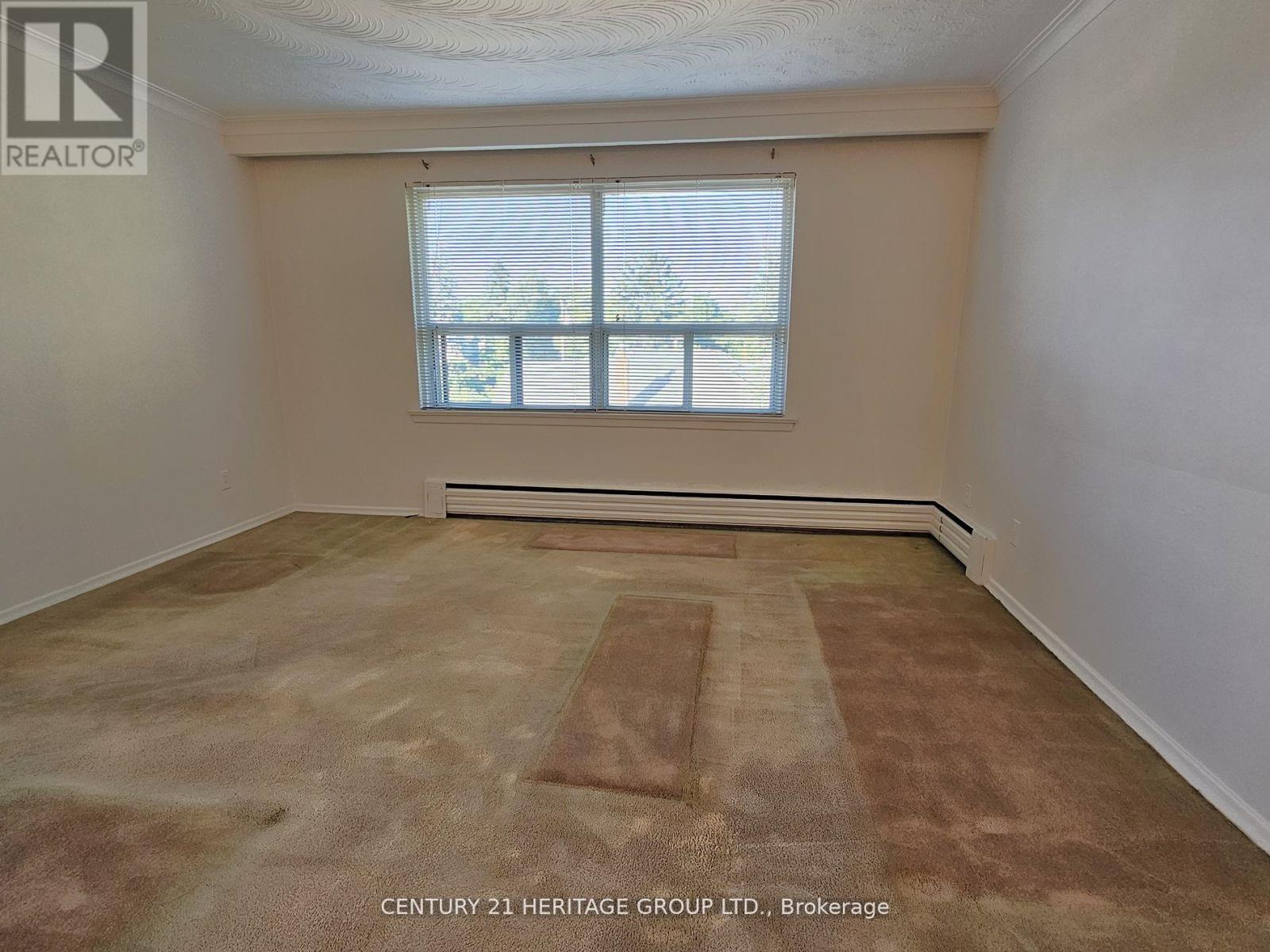 5 - 423 Pharmacy Avenue, Toronto, Ontario  M1L 3G5 - Photo 4 - E13429128