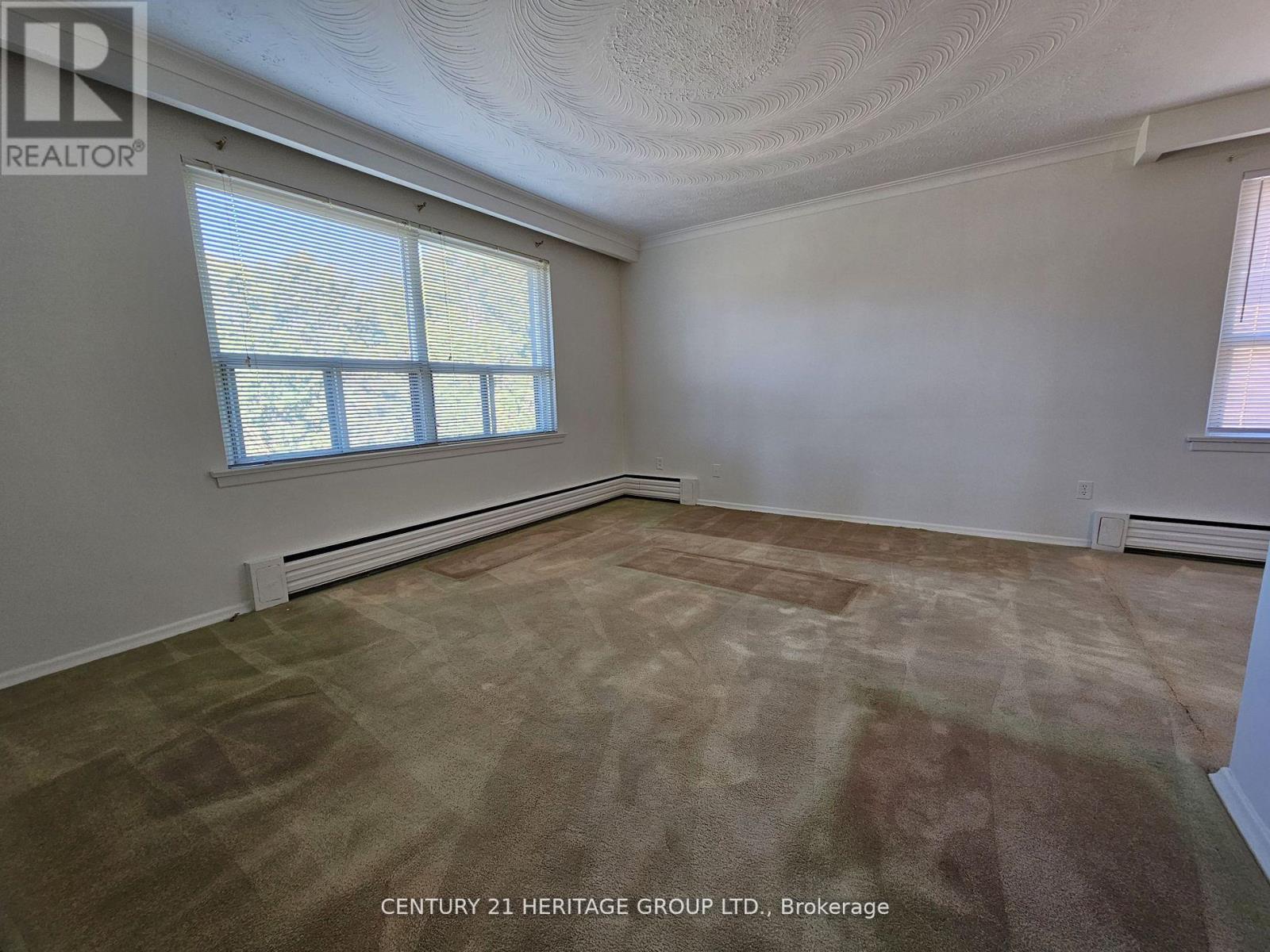 5 - 423 Pharmacy Avenue, Toronto, Ontario  M1L 3G5 - Photo 6 - E13429128