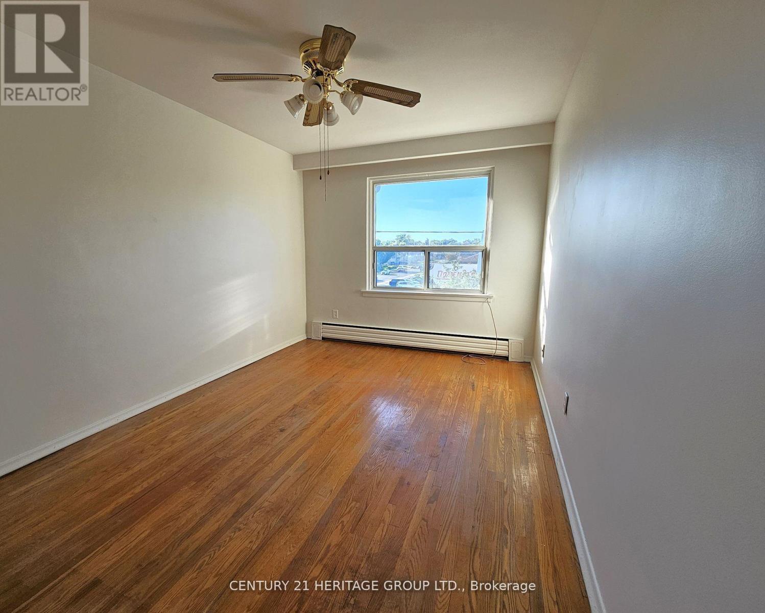5 - 423 Pharmacy Avenue, Toronto, Ontario  M1L 3G5 - Photo 9 - E13429128