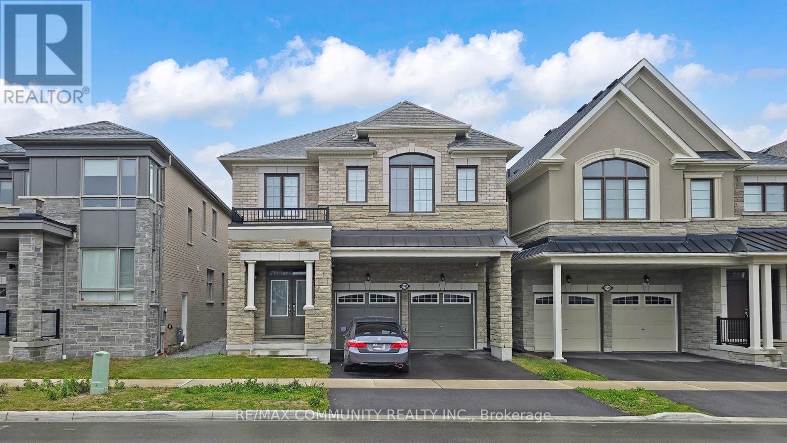 1580a Honey Locust Place, Pickering, Ontario  L1X 0P1 - Photo 2 - E13429134