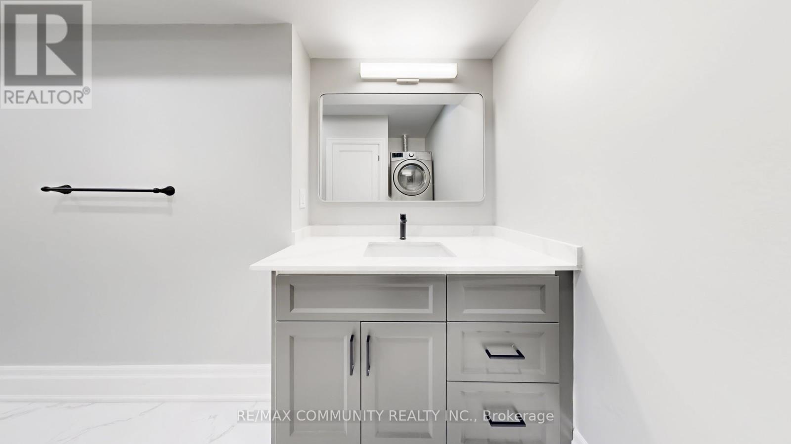 1580a Honey Locust Place, Pickering, Ontario  L1X 0P1 - Photo 30 - E13429134