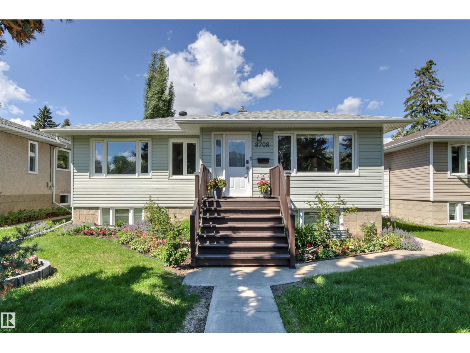 8708 89 AV NW, edmonton, Alberta
