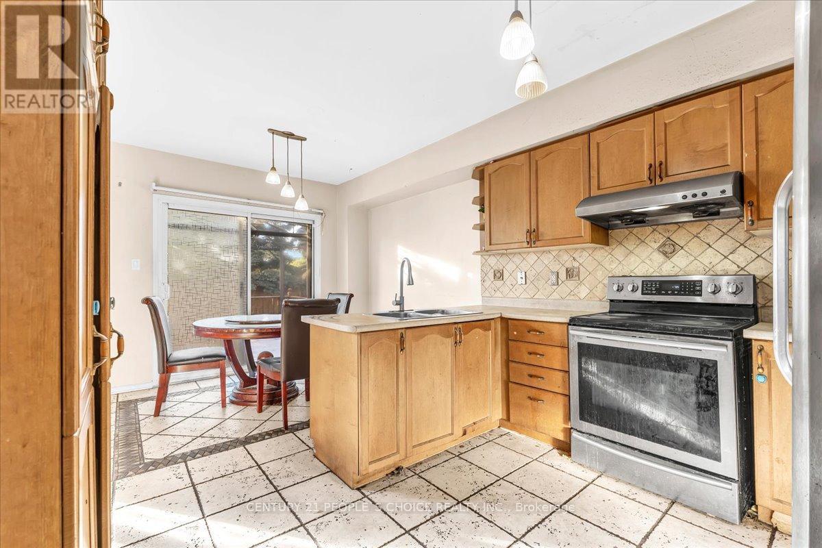 32 Albright Road, Brampton, Ontario  L6X 5C8 - Photo 14 - W13429158