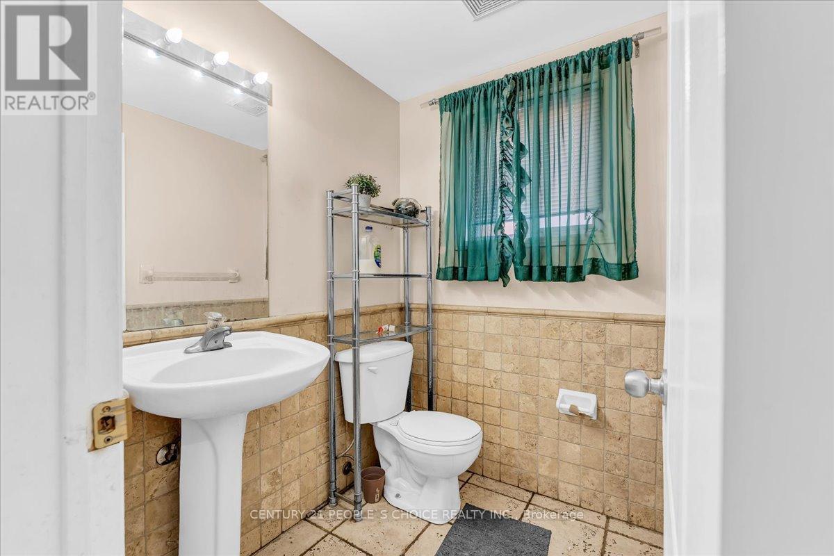 32 Albright Road, Brampton, Ontario  L6X 5C8 - Photo 18 - W13429158