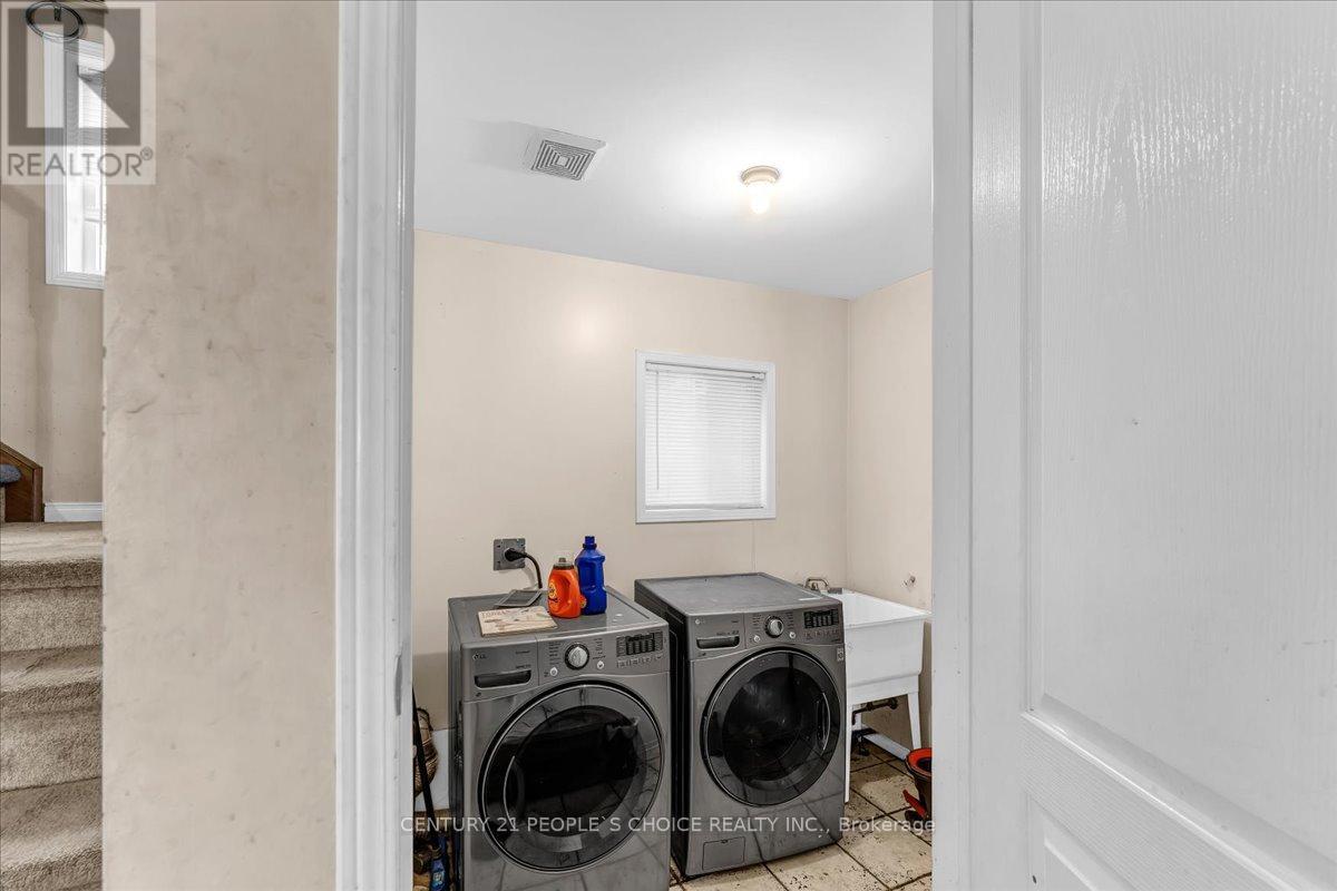 32 Albright Road, Brampton, Ontario  L6X 5C8 - Photo 19 - W13429158