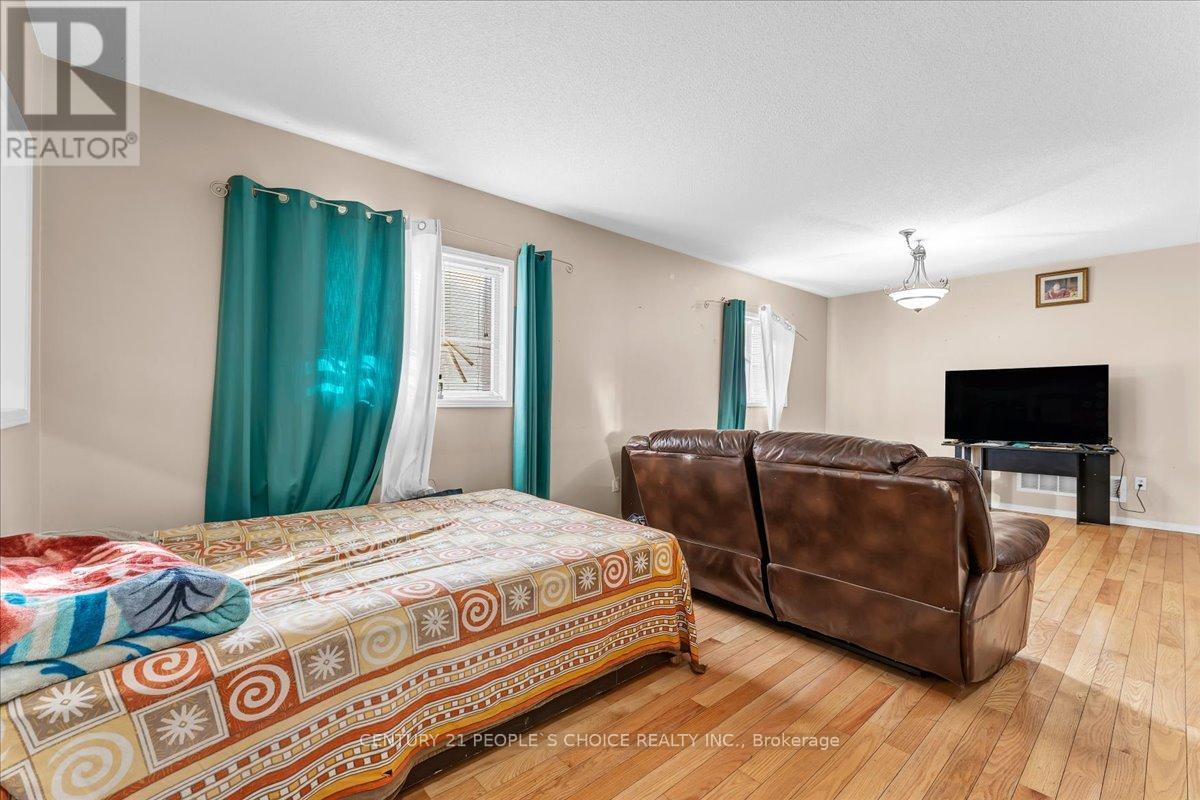 32 Albright Road, Brampton, Ontario  L6X 5C8 - Photo 9 - W13429158