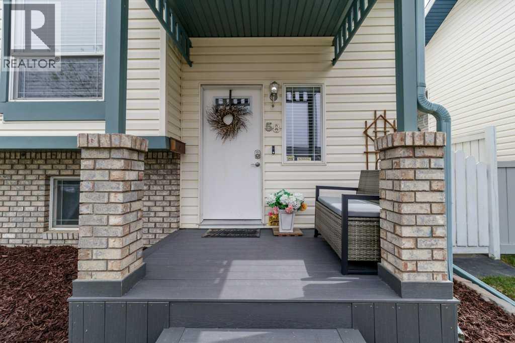 58 Drummond Close, Red Deer, Alberta  T4R 3E2 - Photo 5 - A2319785