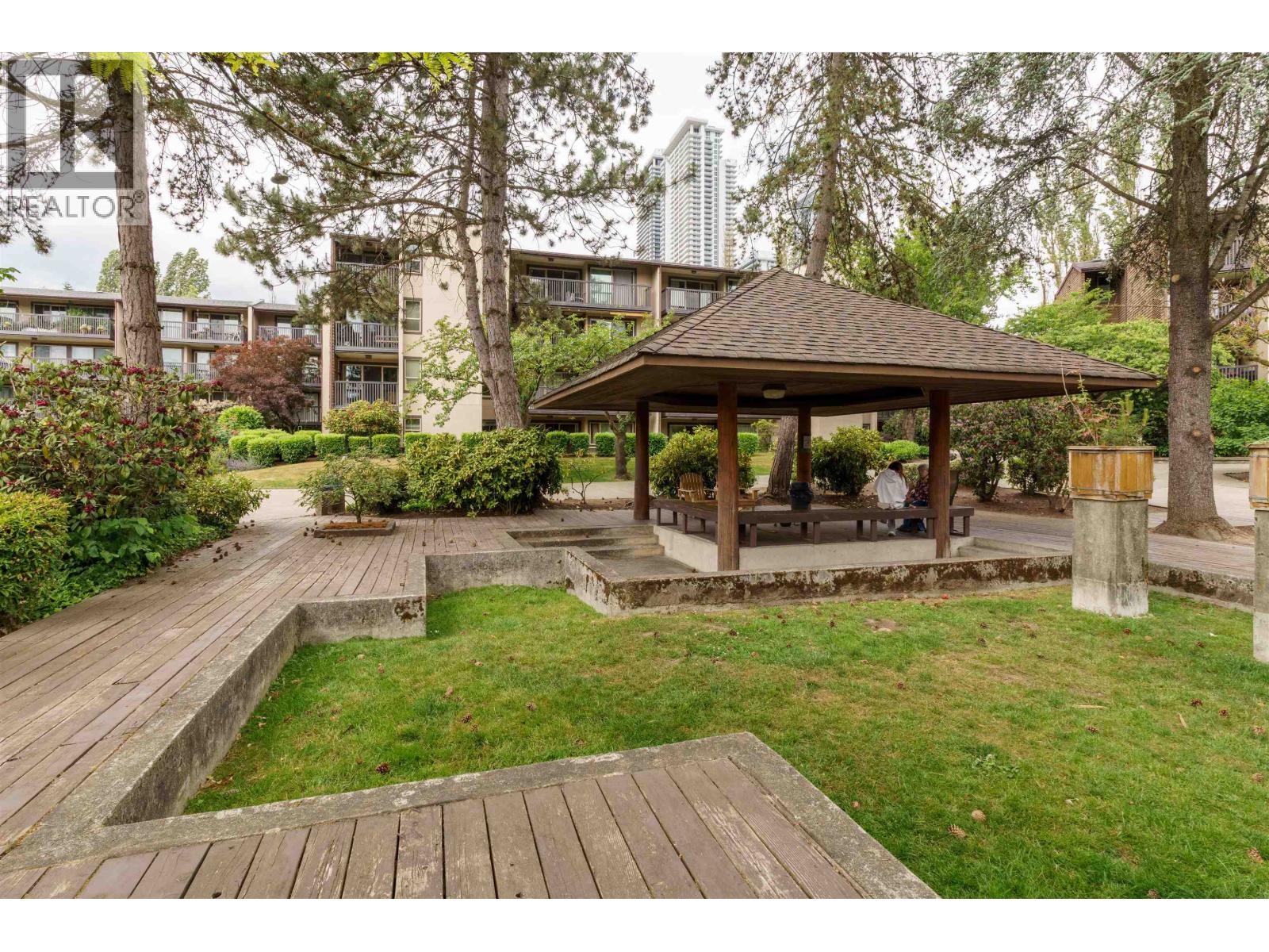 606 9867 MANCHESTER DRIVE, Burnaby, British Columbia