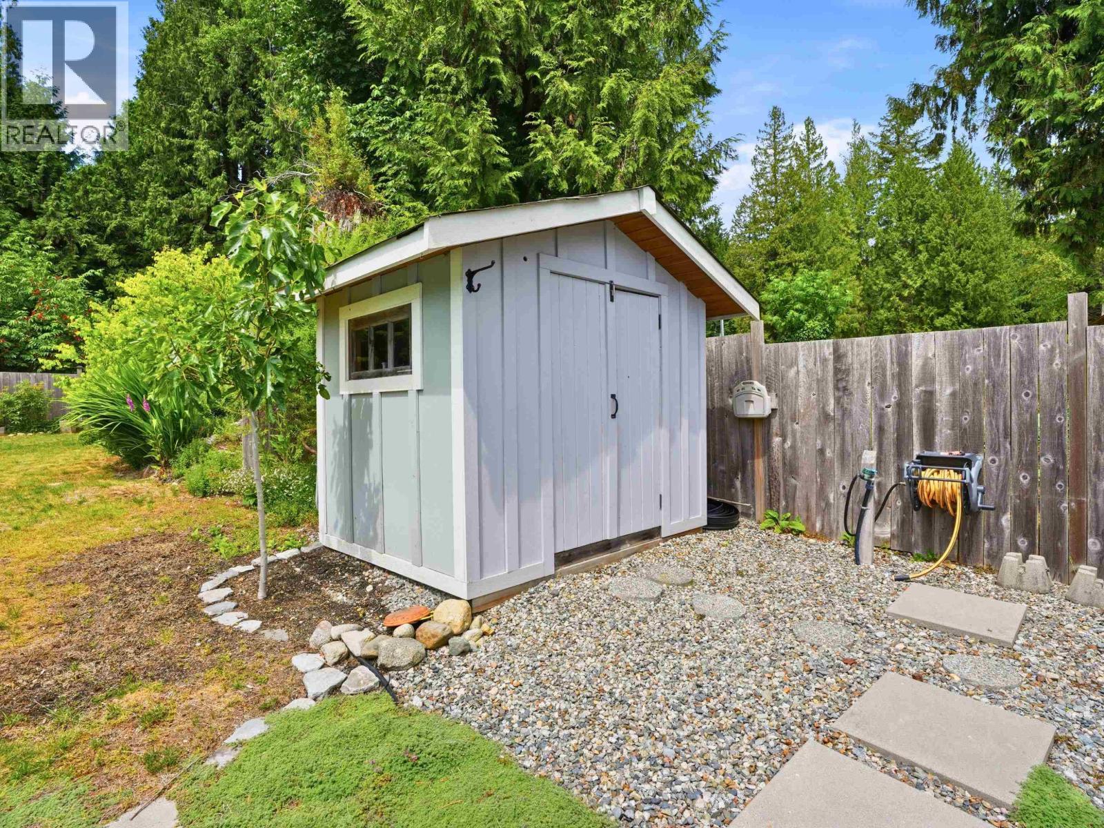 795 Madison Place, Gibsons, British Columbia  V0N 1V1 - Photo 32 - R3134847