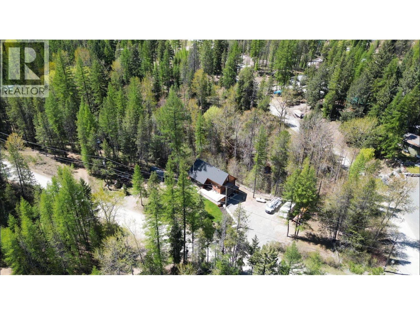 9725 Braunagel Road, Moyie, British Columbia  V0B 2A0 - Photo 4 - 10391014