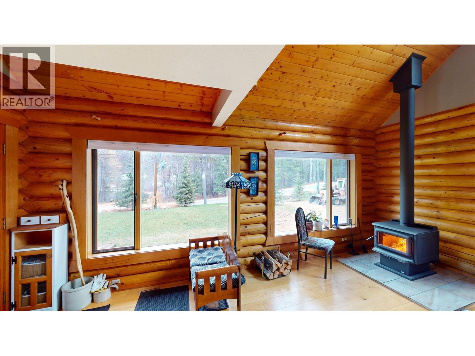9725 Braunagel Road, Moyie, British Columbia  V0B 2A0 - Photo 8 - 10391014