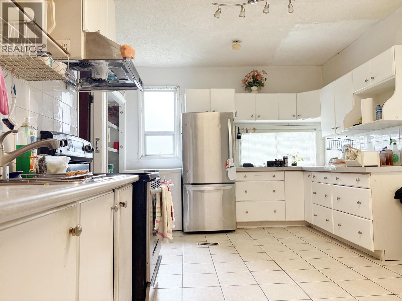3034 Glen Drive, Vancouver, British Columbia  V5T 4C1 - Photo 7 - R3134645
