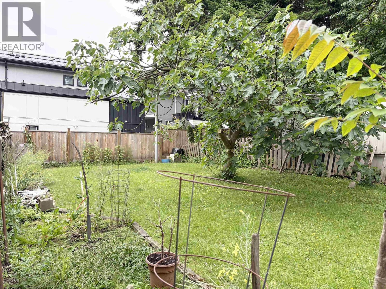 3034 Glen Drive, Vancouver, British Columbia  V5T 4C1 - Photo 4 - R3134645
