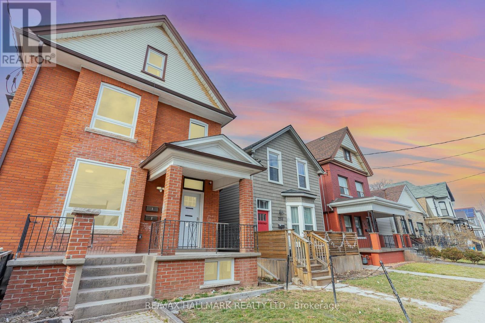 SECOND - 291 EMERALD STREET N, Hamilton, Ontario