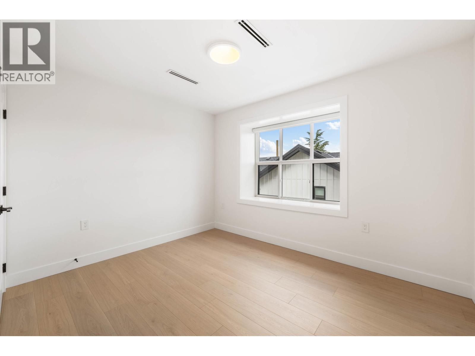 2 3065 Charles Street, Vancouver, British Columbia  V5K 3B6 - Photo 16 - R3133328