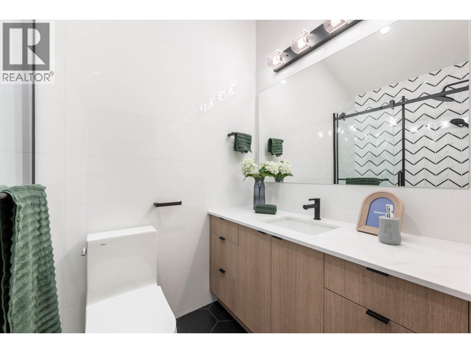 2 3065 Charles Street, Vancouver, British Columbia  V5K 3B6 - Photo 30 - R3133328