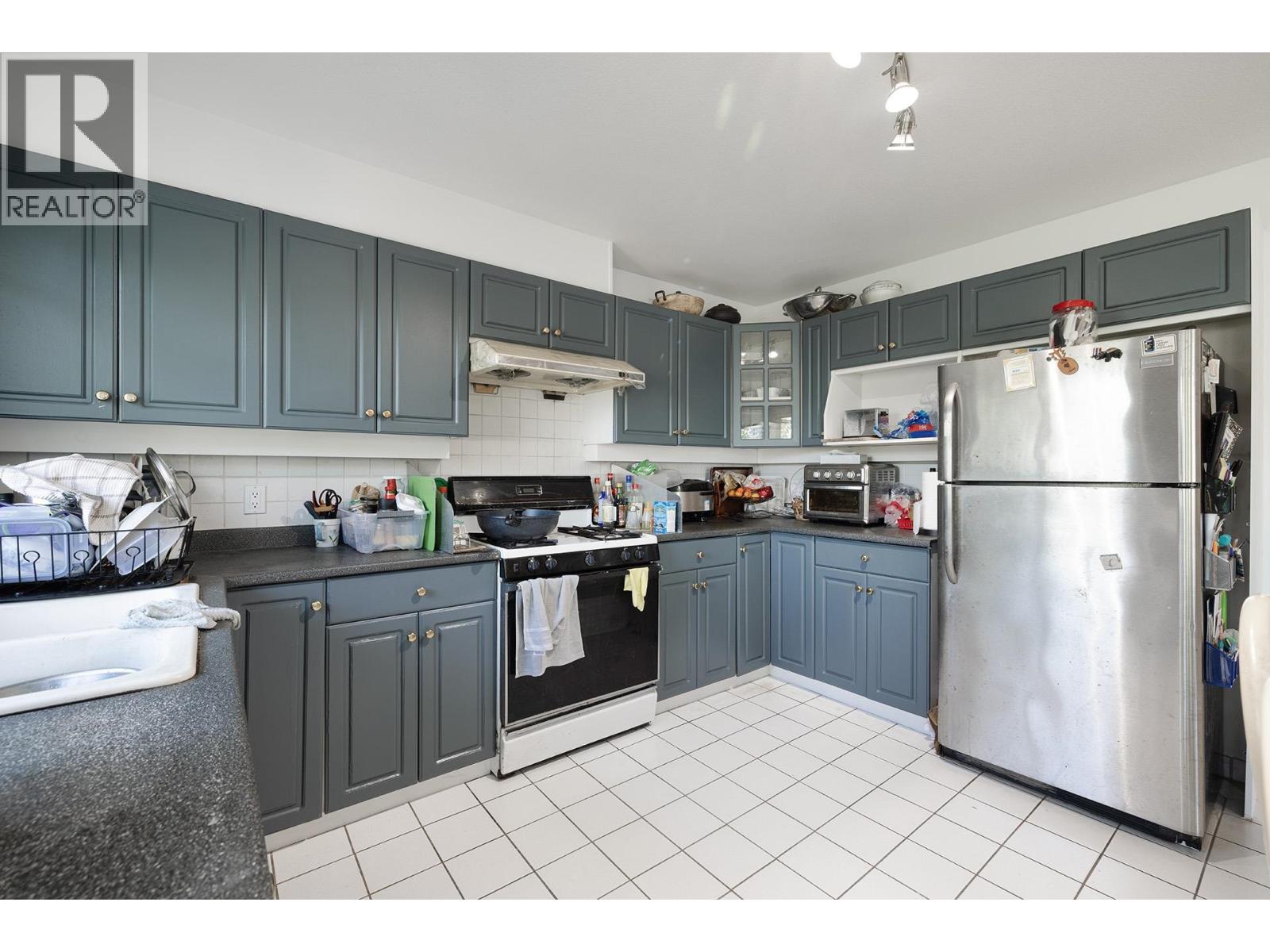 2613 Parker Street, Vancouver, British Columbia  V5K 2T5 - Photo 2 - R3130417