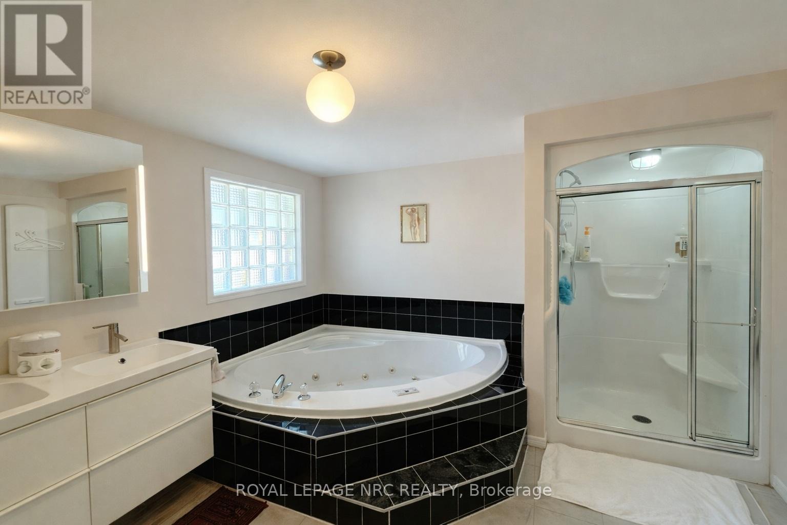 18 Harmony Drive, Niagara-On-The-Lake, Ontario  L0S 1J0 - Photo 19 - X13234286