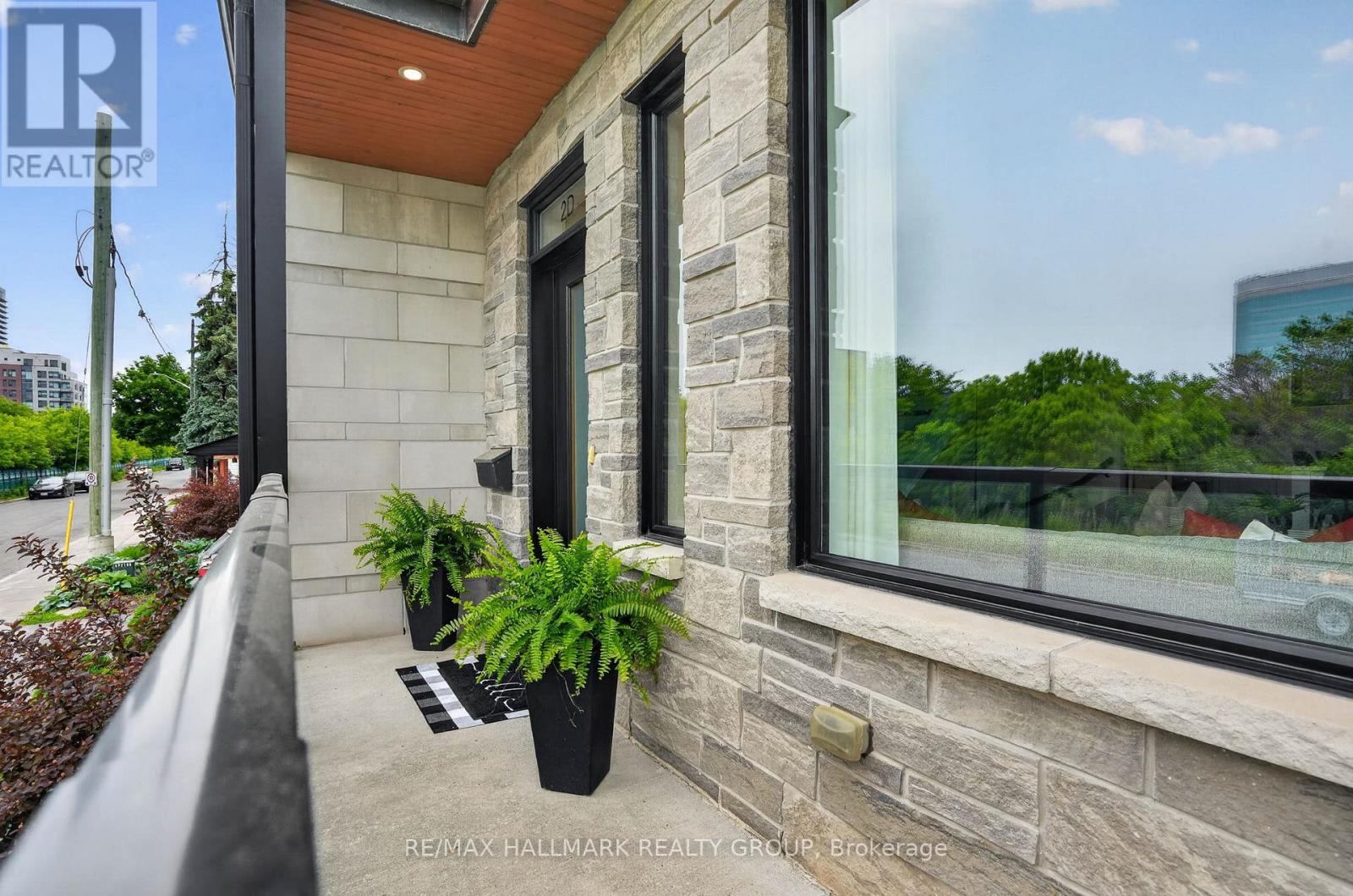 2d Railway Street, Ottawa, Ontario K1S 4N9 - Photo 3 - X13429306