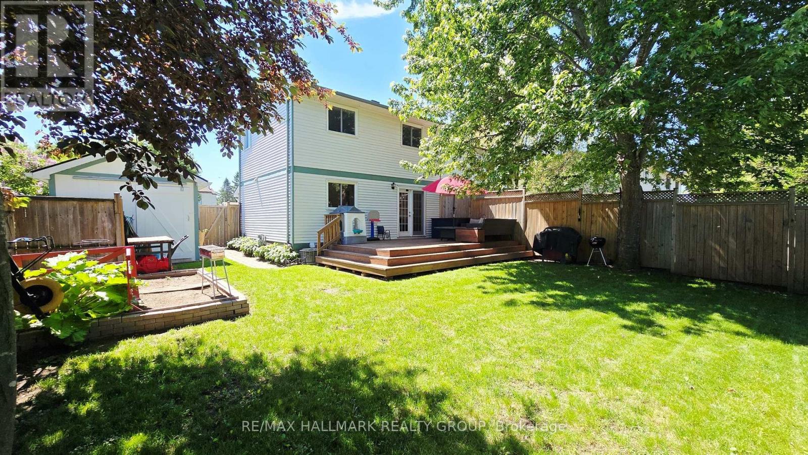 35 Seabrooke Drive, Ottawa, Ontario  K2L 2H8 - Photo 4 - X13429308