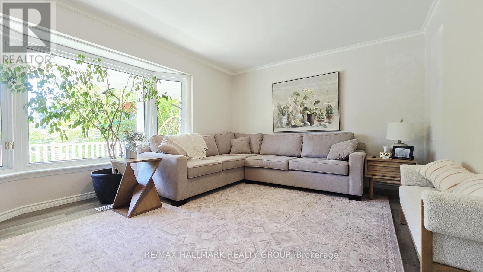 35 Seabrooke Drive, Ottawa, Ontario  K2L 2H8 - Photo 5 - X13429308