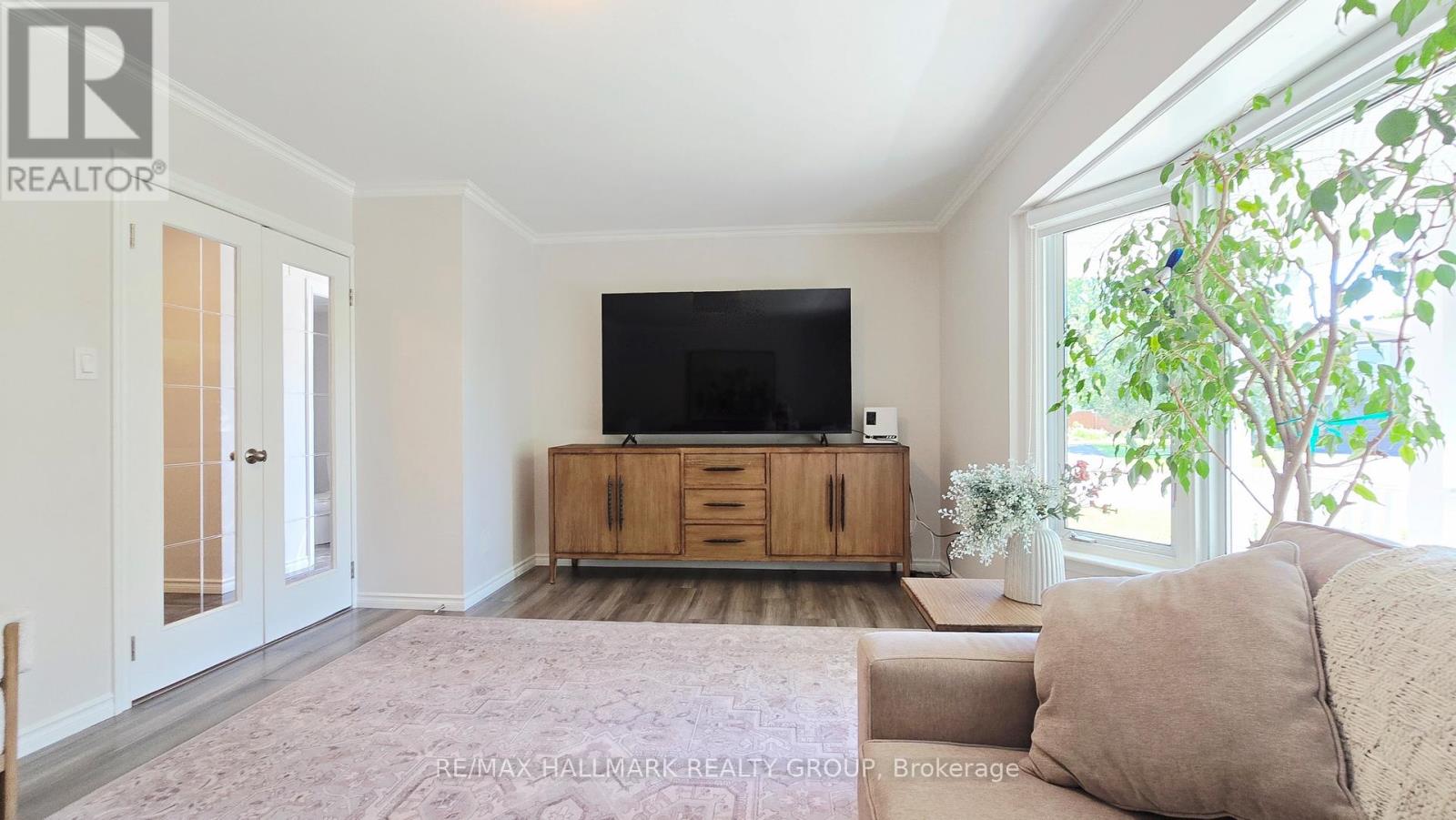 35 Seabrooke Drive, Ottawa, Ontario  K2L 2H8 - Photo 6 - X13429308