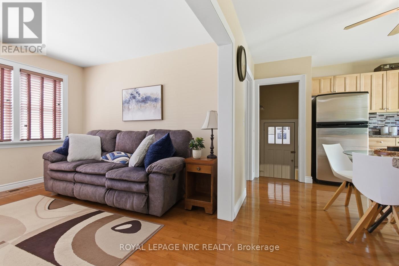 236 Deere Street, Welland, Ontario  L3B 2L8 - Photo 12 - X13429296