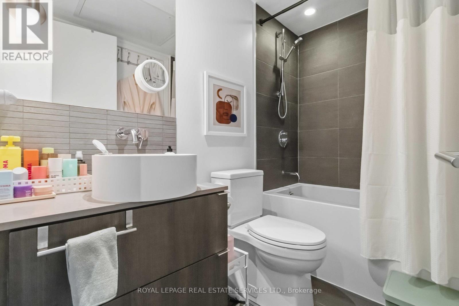 534 - 161 Roehampton Avenue, Toronto, Ontario  M4P 0C8 - Photo 17 - C13426200