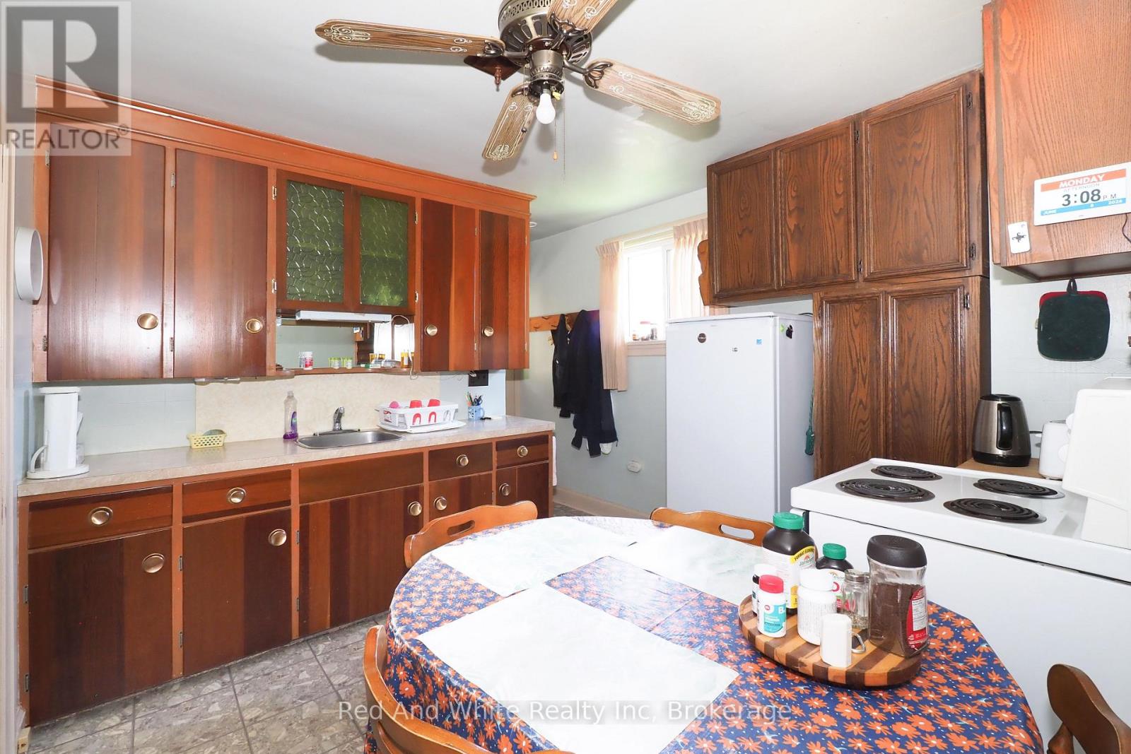 15 Horning Drive, Kitchener, Ontario  N2K 1H5 - Photo 12 - X13429326