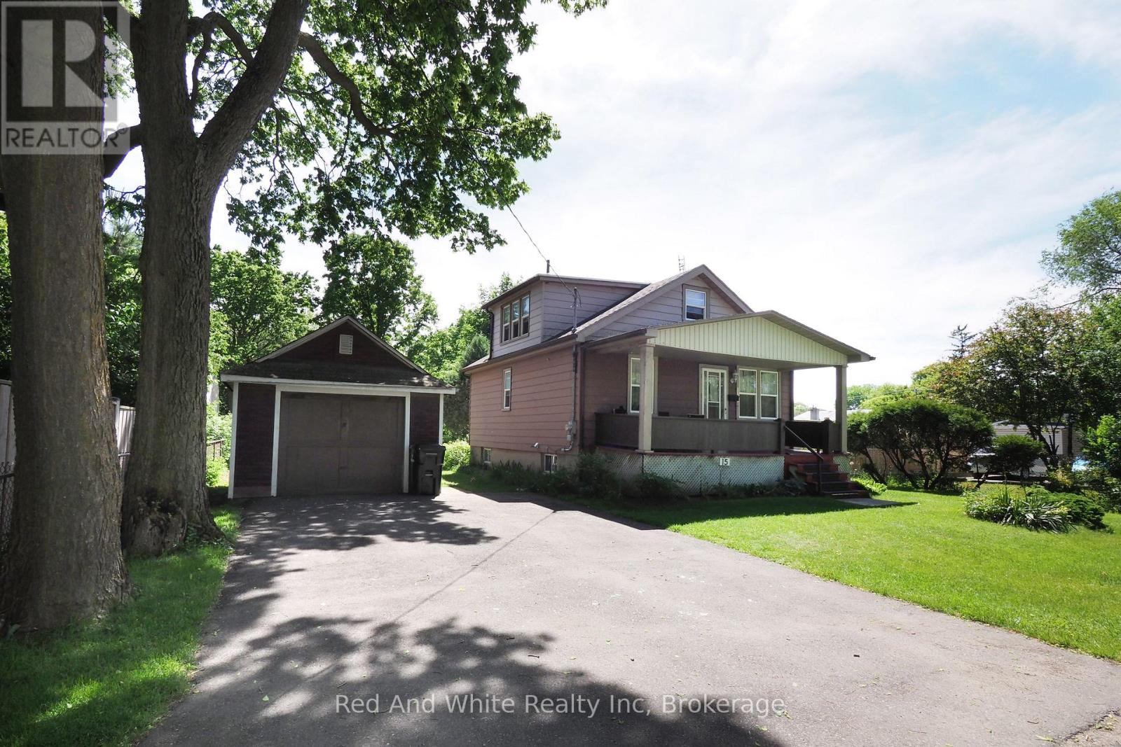 15 Horning Drive, Kitchener, Ontario  N2K 1H5 - Photo 2 - X13429326