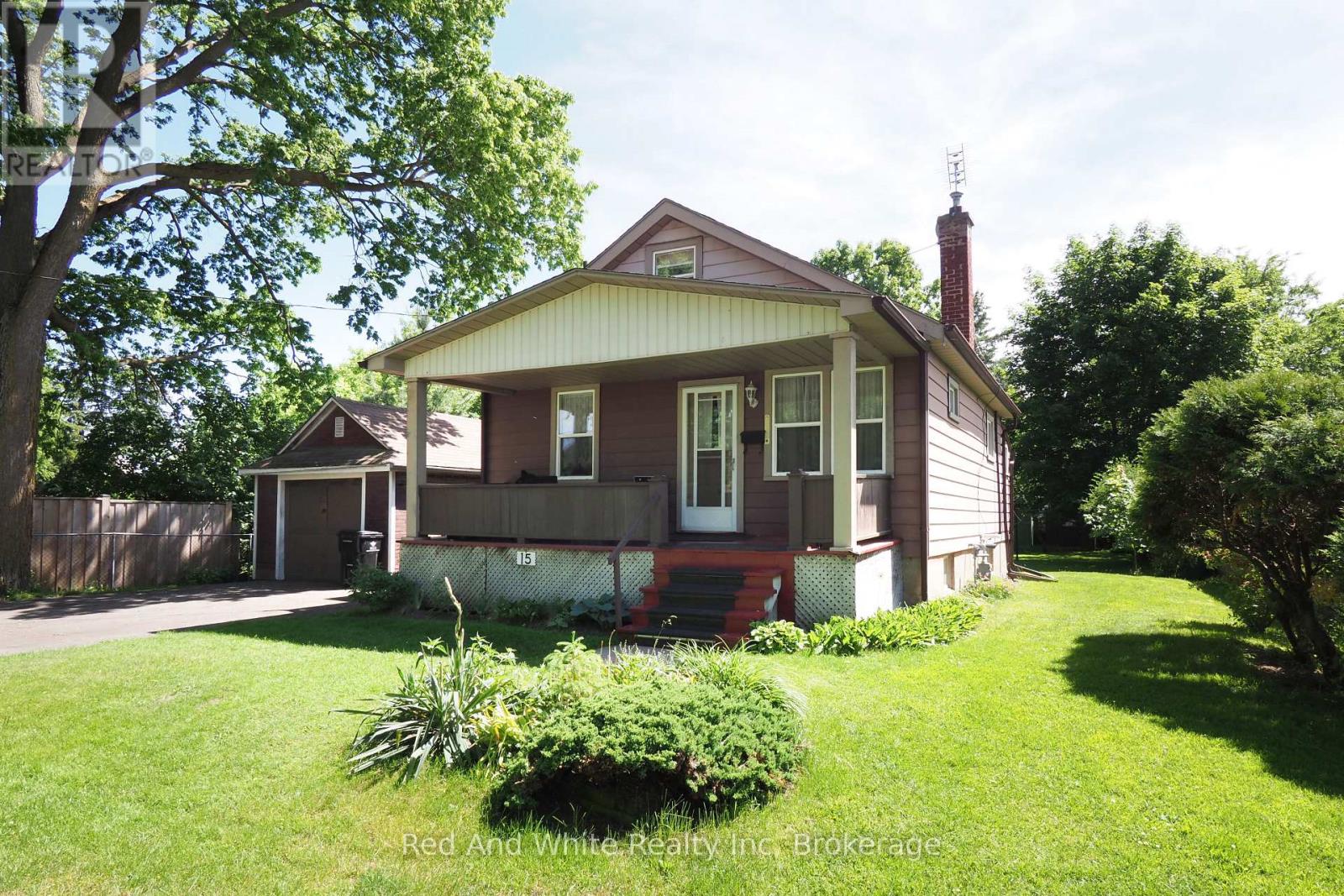 15 Horning Drive, Kitchener, Ontario  N2K 1H5 - Photo 3 - X13429326